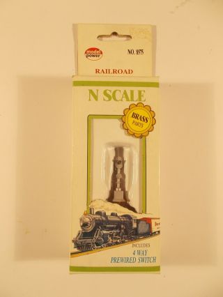 Model Power N Scale 8575 Railroad Signal With 4 - Way Wired Switch