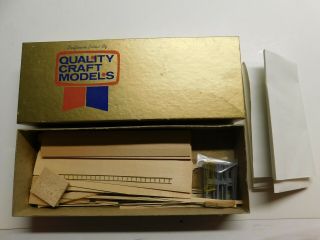Ho Scale - Quality Craft Models - Illinois Central All Door Box Car Train Kit