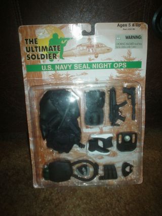 1998 (the Ultimate Soldier U.  S.  Navy Seal Night Ops) Accessory Weapon Set -