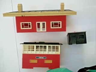 Triang Vintage Station Building Crewe Signal Box & Lineside Hut Vgc