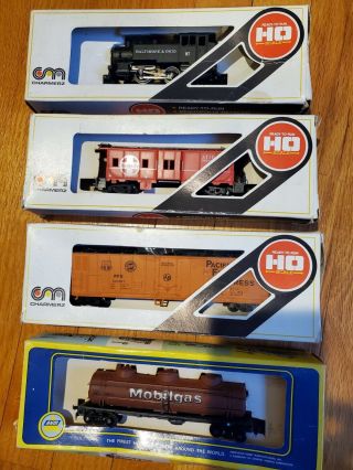 Vintage 1973 Charmerz Ho Scale Train Engine And Cars (1 Ahm) & Links