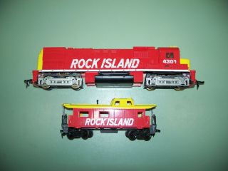 Ho Scale Tyco Rock Island Lighted Non Powered Engine And Caboose