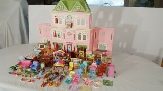 Fisher Price Loving Family 2008 Grand Mansion With 75 Accessories And 6 Dolls