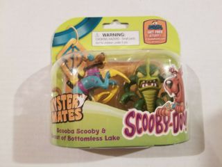 Scooby Doo Scooba Scooby & Beast Of Bottomless Lake Figures