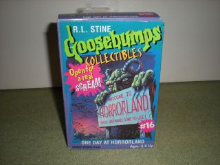 1996 Nos R.  L.  Stine Goosebumps Collectibles 1 One Day At Horrorland /non Wrkg