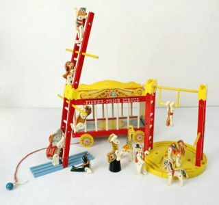 Vtg 1960 ' s Fisher - Price Circus Wagon w Big Top Ring Master Animals & Accessories 2