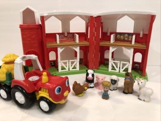 Fisher - Price Little People Animal Friends Farm Sounds Work 7 Figures & Tractor