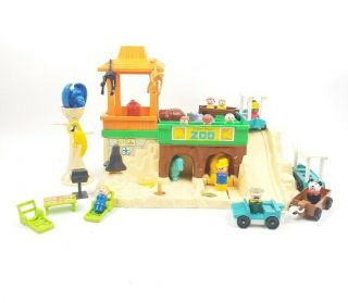 Vintage 1984 Fisher Price Little People Play Family Zoo 916 Set Animals