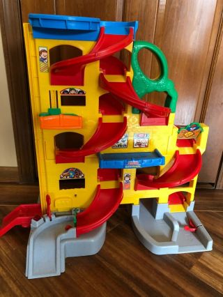 Fisher Price Little People Wheelies Stand And Play Rampway With Noises