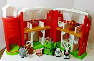 2014 Fisher Price Little People Animal Friends Farm Barn Sounds