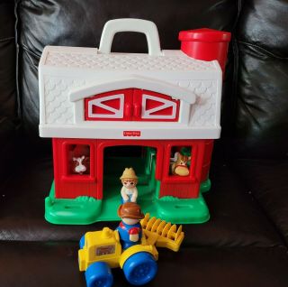 Fisher Price 1995 Vintage Little People Barn Silo Farm With Tractor & Animals