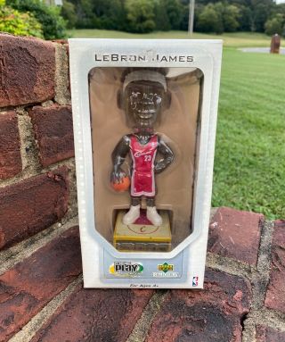 2003 Upper Deck Lebron James Rookie Limited Edition Bobble Head Rare Red Jersey