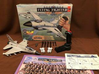 1989 Hasbro Flying Fighters F - 16 Fighting Falcon
