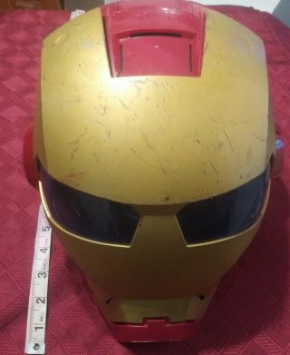 2010 Collectible Marvel Iron Man Deluxe Helmet Electronic Costume Ironman