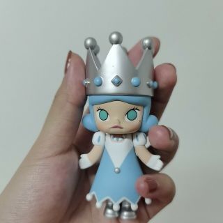 POP MART x KENNYSWORK Molly Chess Queen Blue Mini Figure Designer Art Toy 3
