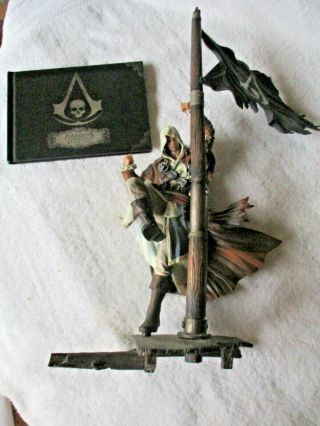 Assassins Creed Black Flag Edward Kenway Statue Plus Art Book