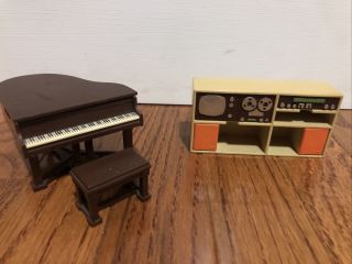 Fisher Price 1970s Vintage Dollhouse Living Room Furniture Piano Stereo 258