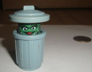 Oscar The Grouch - Sesame Street - Vintage Fisher - Price Little People Figure