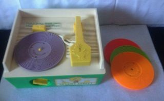 Vtg Fisher Price Sesame Street Record Player,  Music Box 4 Records Wind Up 1984