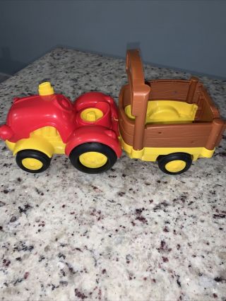 2011 Fisher Price Little People Tow & Pull Tractor And Wagon With Sounds