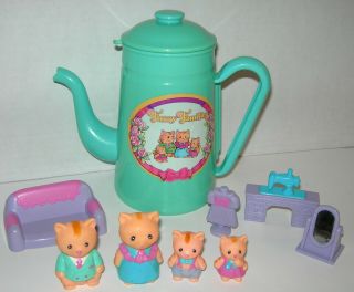 Vintage Takara Playmates Furry Families Kitty Cat Family Teapot Playset