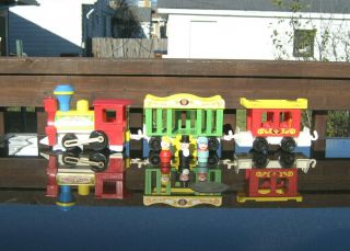 Vintage Fisher Price Circus Train 991 3 Cars & 3 Little People 1979 - 1986 Vguvc