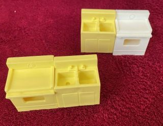 Vintage Fisher Price Little People Kitchen Set,  Sink & Stove Yellow/white 729