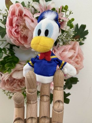 Donald Duck Finger Puppet Plush Stuffed Toy Pretend Play Disney Store 5 " Euc