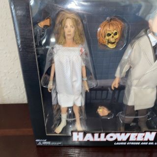 NECA Halloween II Laurie Strode & Dr.  Loomis 8 