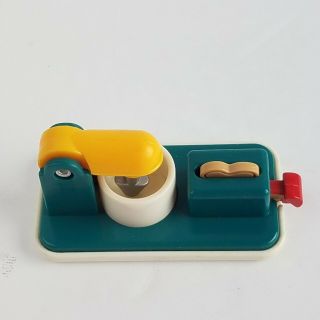 1999 Fisher Price Loving Family Dollhouse Kitchen Cooking Fun Accessory Toaster