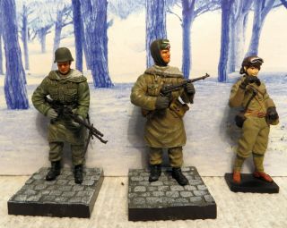 Dragon Can.  Do Pocket Army 1:35 Scale Figures And More