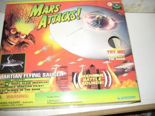 Mars Attacks Martian Flying Saucer With Pilot & Missiles Trendmasters