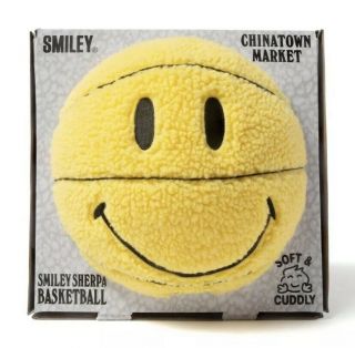 Chinatown Market Plush Sherpa Smiley Basketball Yellow (2020)