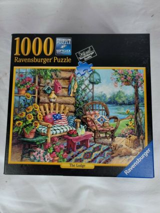 Ravensburger The Lodge 1000 Piece Puzzle No.  81 110 And Stow & Go Roll