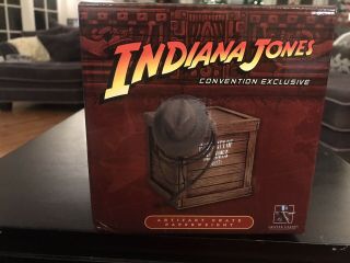 Gentle Giant Indiana Jones Convention Exclusive Artifact Crate Paperweight