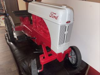 VINTAGE SCALE MODELS FORD 8N TOY DIECAST PEDAL TRACTOR MADE IN USA.  LOOK 3