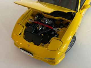 MAZDA EFINI RX - 7 FD3S ANIMATION FILM INITIAL D YELLOW 1/18 BY AUTOART 5