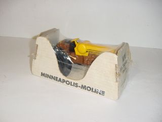 1/24 Vintage Minneapolis Moline M - 602 Tractor W/Bubble Box (1963) 3