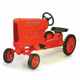 Allis Chalmers D - 17 Wide Front Pedal Tractor By Scale Models Nib Sharp