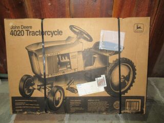 John Deere 4020 Wide Front Pedal Tractor By Ertl Nib