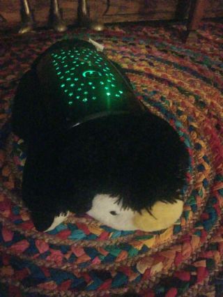 Pillow Pets Dream Lites Perky Penguin Black Ceiling Night Light Up Plush Toy