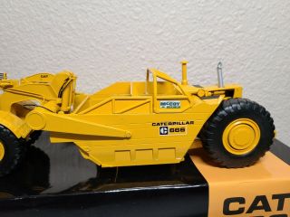 Caterpillar Cat 666 Wheel Tractor - Scraper - McCoy - CCM 1:48 Scale Model 3