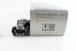 1932 Mercedes - Benz SSK Trossi Black Prince CMC 1:24 Scale M - 001 5