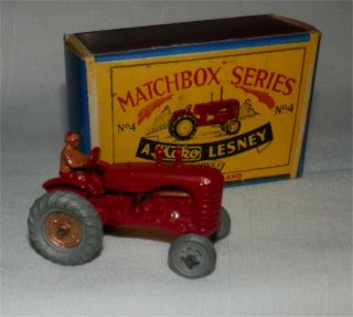 SCRIPT Box 1950s.  MOKO.  Matchbox.  Lesney,  4 Massey Harris Tractor.  Bxd. 2