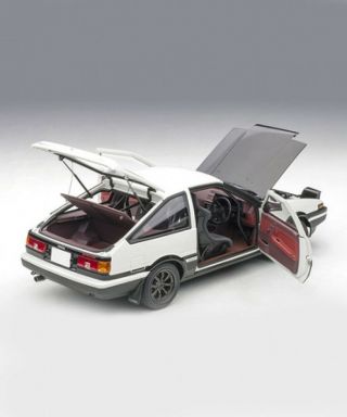 Toyota Sprinter Trueno (AE86) Initial D Project D final version 1/18 scale 6