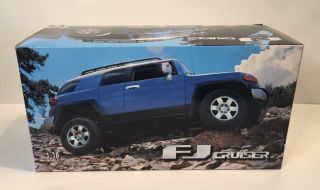 Autoart Toyota Fj Cruiser - Blue - - With Certificate Of Authenticity