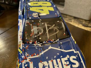 JIMMIE JOHNSON Autographed 2017 DOVER FINAL WIN RACED VERSION LOWE ' S 1/24 NASCAR 5