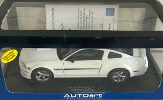 Autoart 2007 Ford Mustang California Special 1:18
