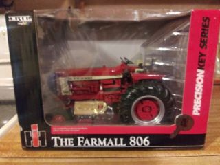Ertl Precision Key Series 4 The Farmall 806