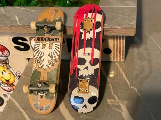 2 Tech Deck Fingerboard Zero 3 Skull Blood Girl Brian Anderson Skateboard